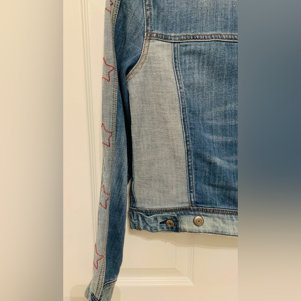 American Eagle Outfitters Denim Jacket with Stars on the Sleeves•Sz. S•Like New - Picture 6 of 16